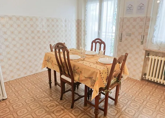 700 M From The Sea With Private Garage