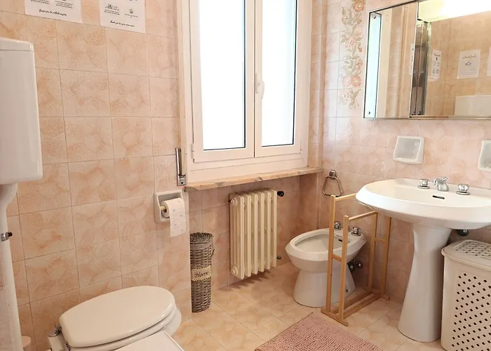 700 M From The Sea With Private Garage 公寓 圣雷默